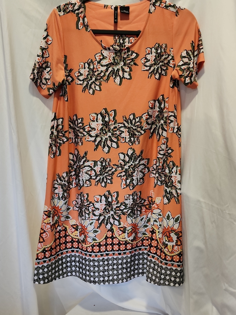 New Directions Petite Women's Orange Floral Short Sleeve Dress